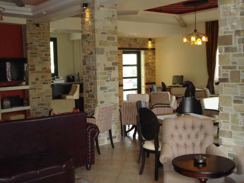 Evzin Hotel Loutraki (Pella) Exterior foto